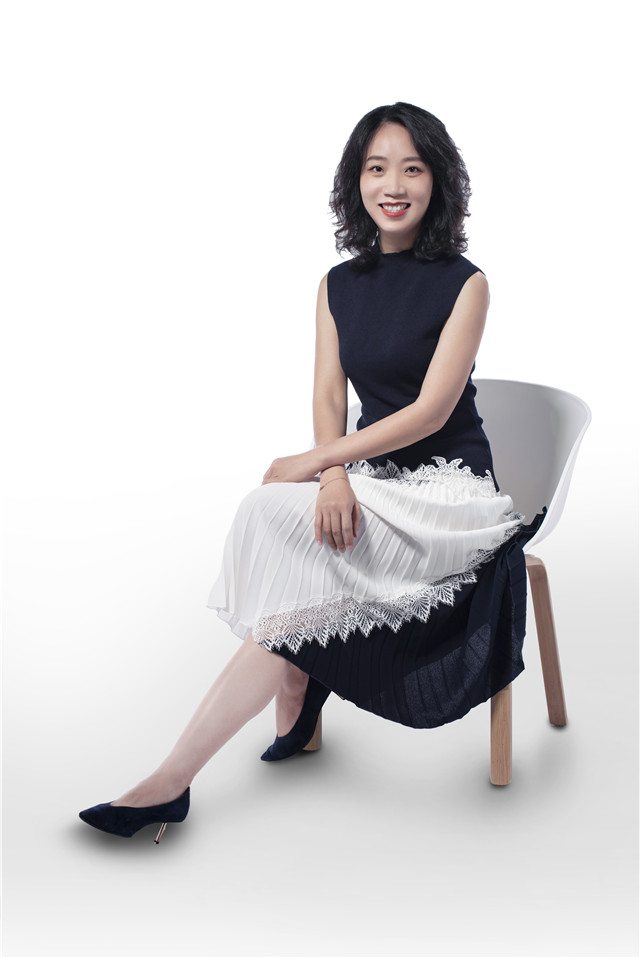 形象照 (1).jpg 形象照 (1).jpg